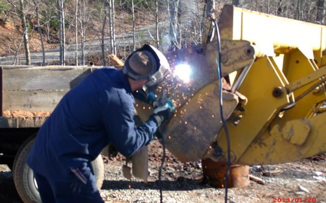 Stick Welding Front In Loader